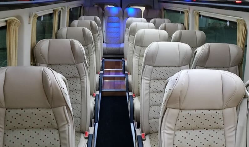 Italy: Coach company in Lombardy in Lombardy and Como